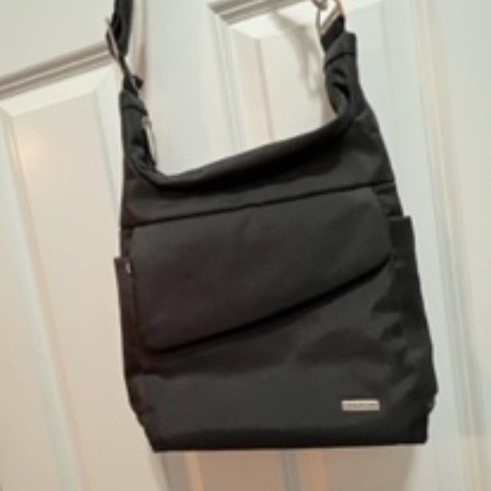 Travelon black anti-theft messenger crossbody bag NWOT
